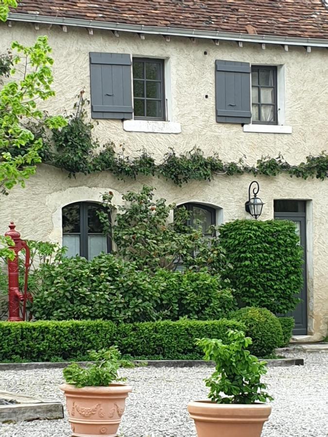 Domaine De La Crapaudine Hotel Rosnay  Exterior photo